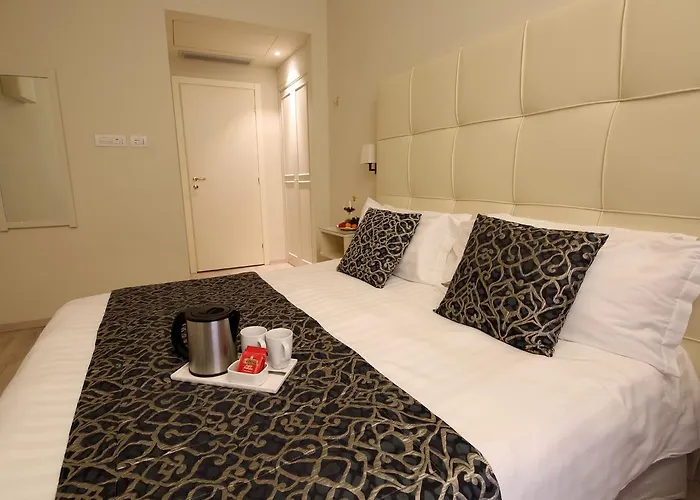 Du & Hotel 3*