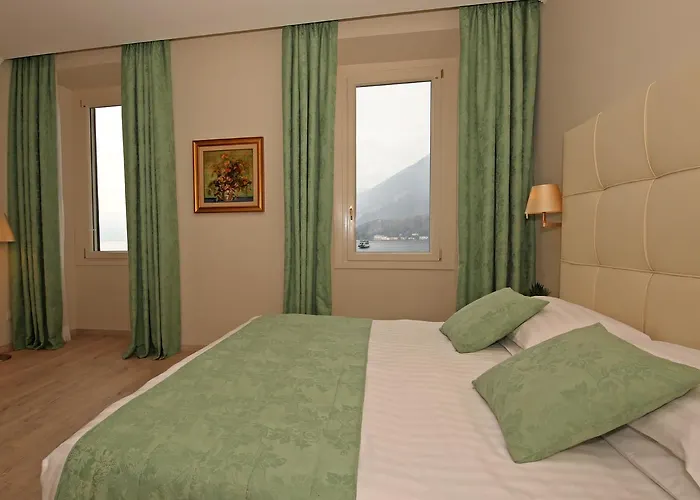 Du & Hotel 3*