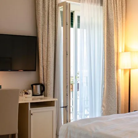 Du & Hotel 3*
