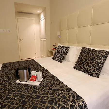 Du & Hotel 3*
