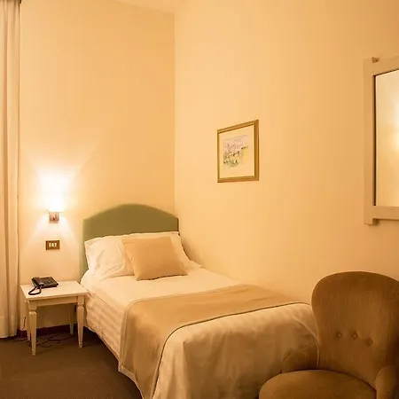 Du & 3* בלאג'יו